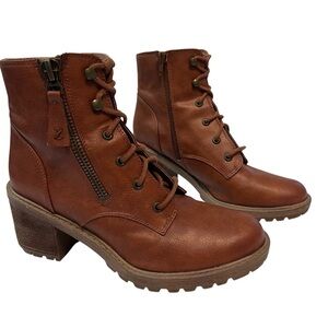 Zodiac Women's Gaige Lace Up Lug Sole Combat Boots Women’s Size 8.5M